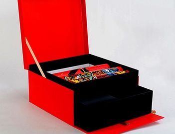 Steife Dia-Pappfach-LuxusGeschenkbox schwarz und rot mit Schaum-Einsatz